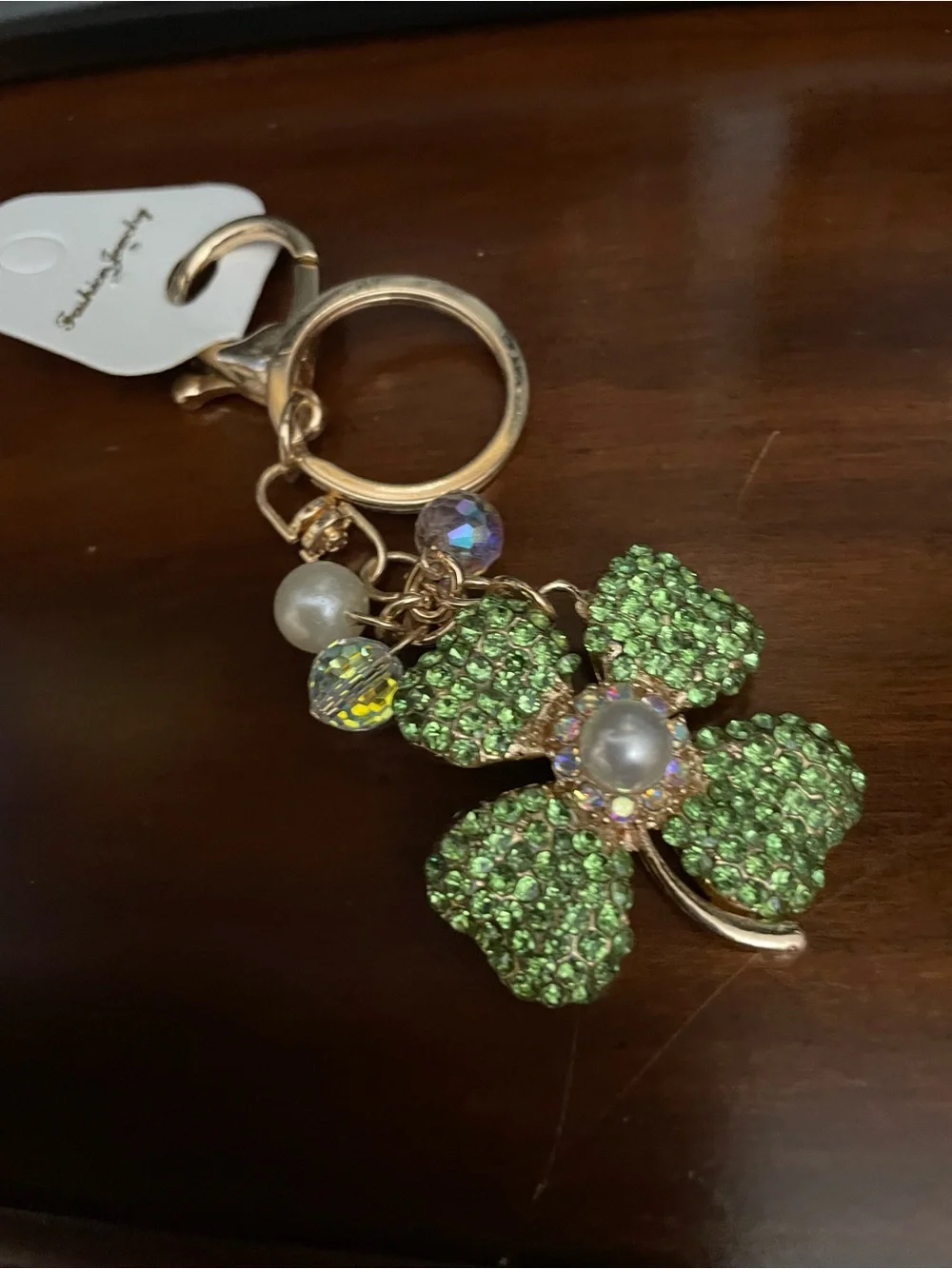 Green Crystal Four-Leaf Clover shamrock ☘️ Keychain with Pearls nwt